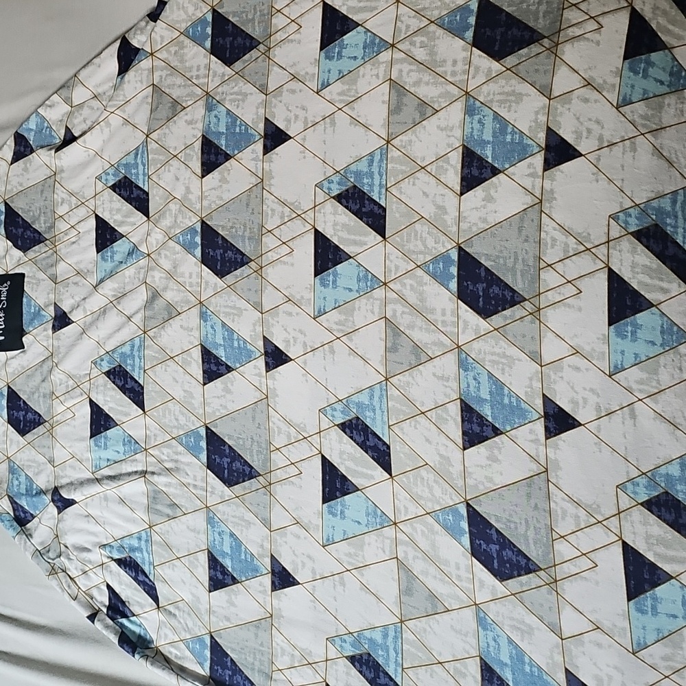 Milk Snob Triangle Print Cover